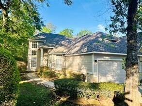Building Photo - 3 W Greenhill Terrace Pl