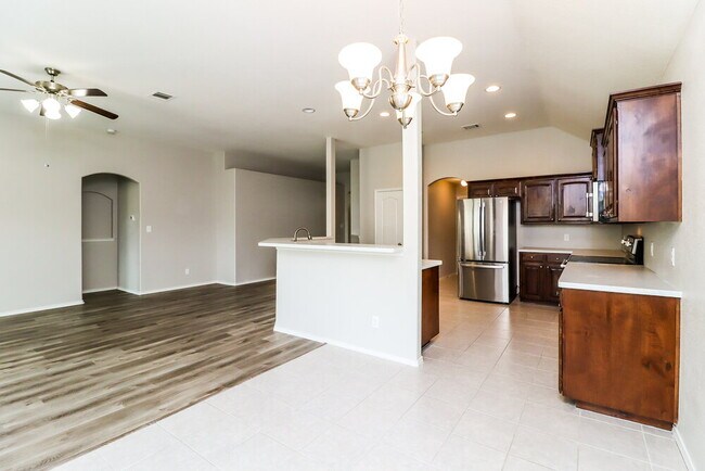 Foto del edificio - 2504 Wakecrest Dr