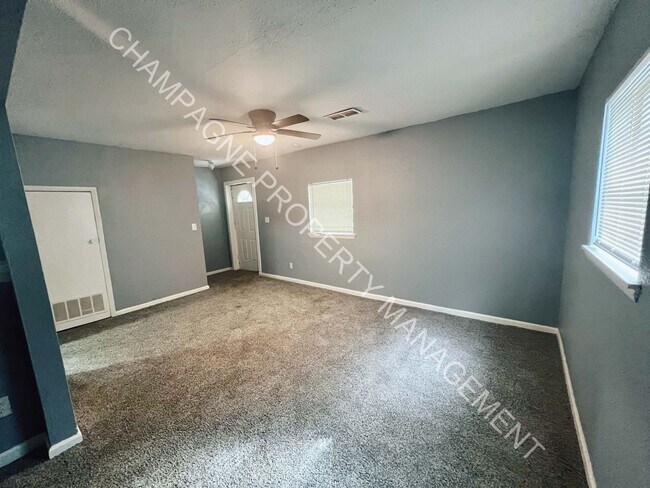 Foto del edificio - **May Promotion** Newly Remodeled Single F...