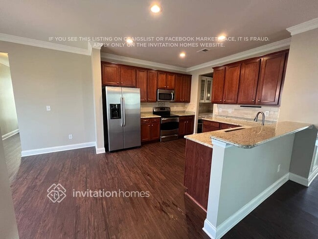 Building Photo - 13425 Pierre Reverdy Dr