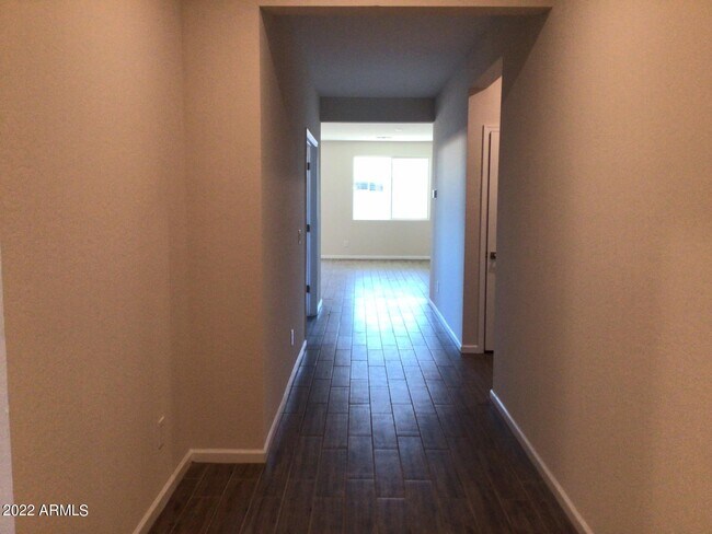 Foto del edificio - 691 S Silvercreek Pl