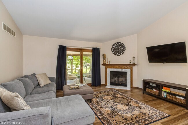 Main Living room - 1101 Cambria Ct