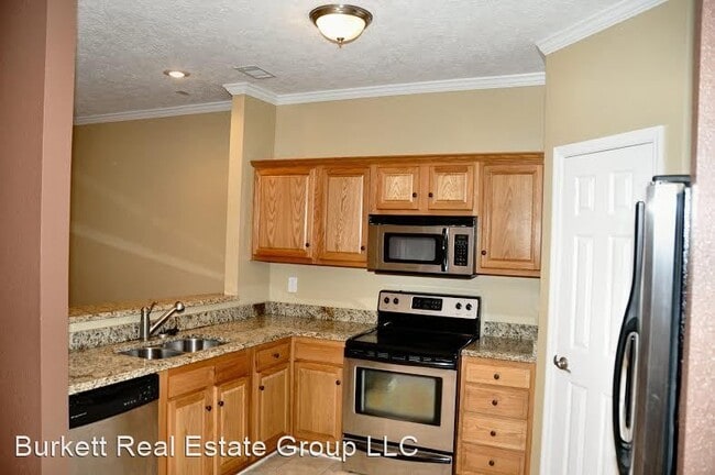 Building Photo - 3 br, 2 bath House - 2208 River Park Ct.