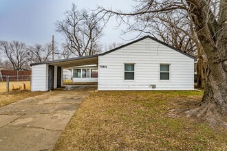 Building Photo - 6232 N Jacksonville Dr