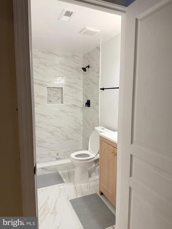 Foto del edificio - 5675 Spriggs Meadow Dr
