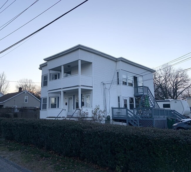 Building Photo - 406-408 Oak Hill Rd