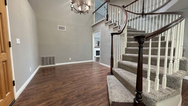 Foto del edificio - Gorgeous 4 Bedroom 2.5 Bathroom Home in So...