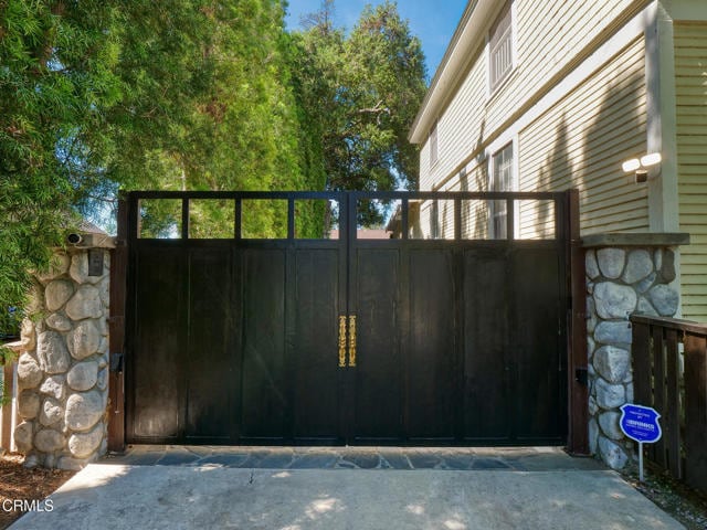 Building Photo - 475 Cypress Ave