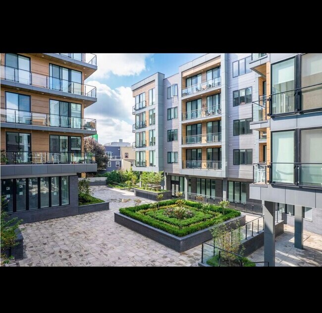 Foto del edificio - 1214 N American St