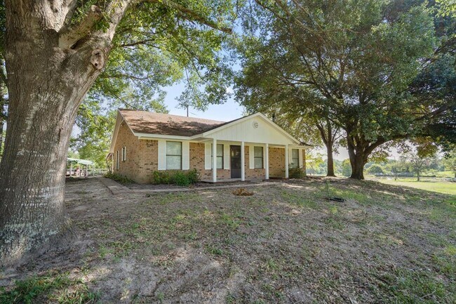 Foto del edificio - 607 Wood Farm Rd