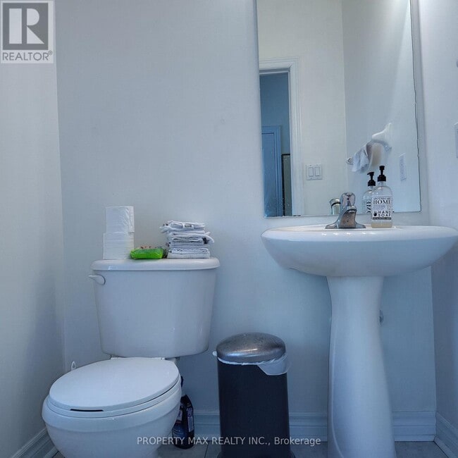 Photo du bâtiment - 55 Park Pl Dr