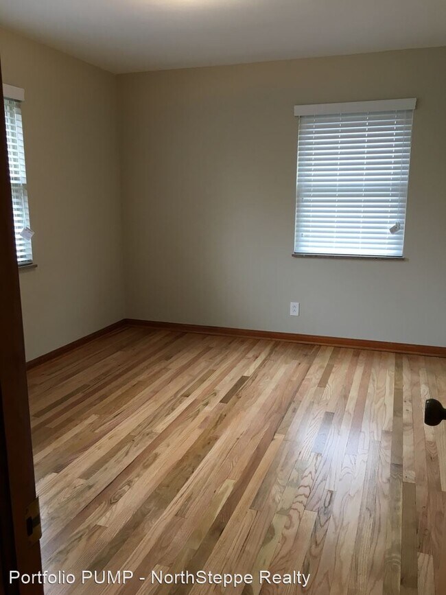 Foto del edificio - 3 br, 2 bath House - 4872 Sharon Ave