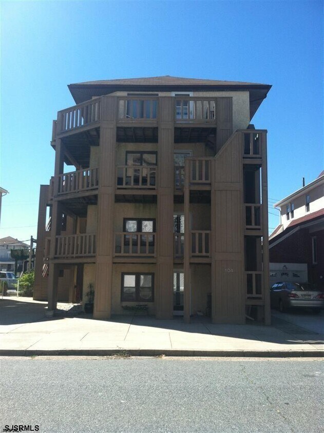 104 S Frankfort Ave Unit 2, Ventnor City, NJ 08406 Condo for Rent in