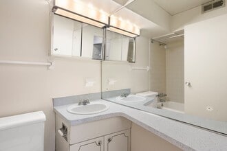 Interior Photo - Executive House