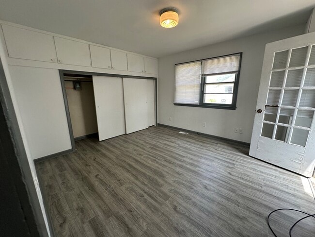 Foto del edificio - 728 E Ave B