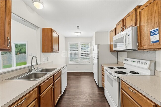 Building Photo - 5899 Culloden Ct