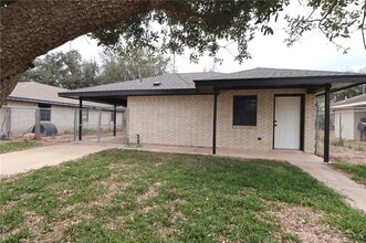 Building Photo - 3526 Pso Del Rey