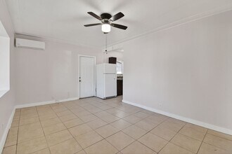 Building Photo - 1257 W 35th St