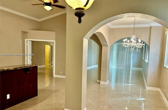 Foto del edificio - 932 Falling Water Rd