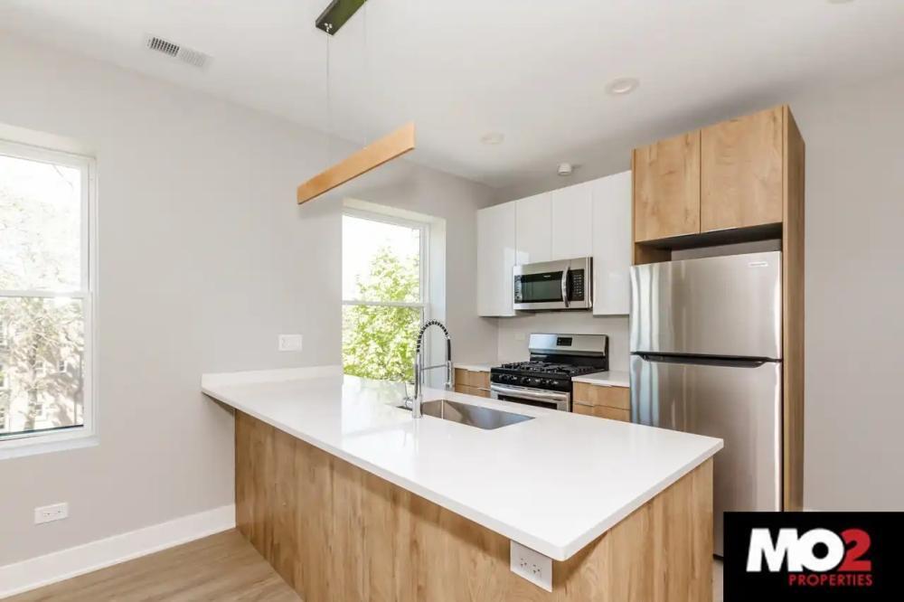 Primary Photo - 3 bedroom in Chicago IL 60647