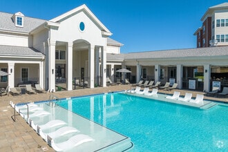 Building Photo - Silver Collection At Carl D Silver