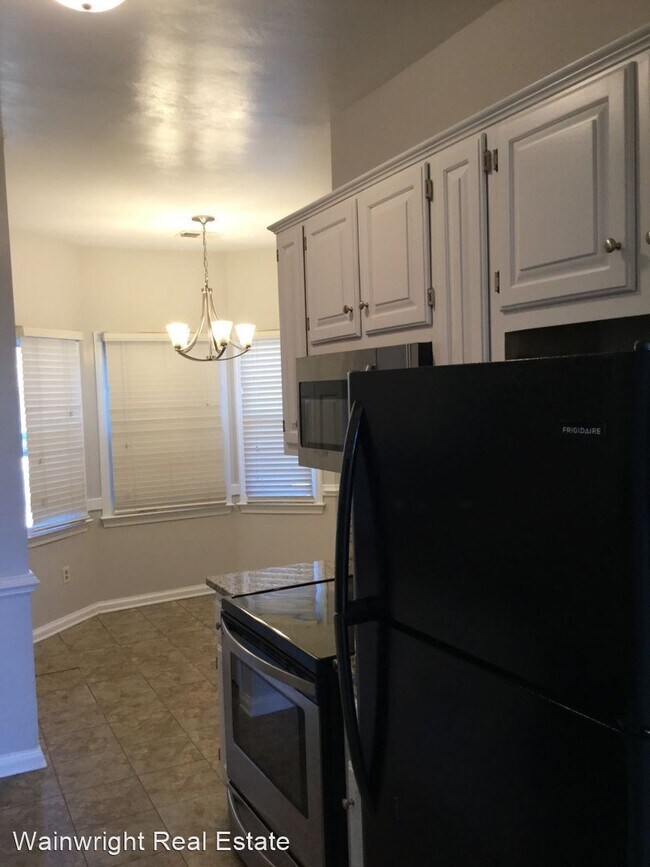 Foto del edificio - 3 br, 1.5 bath House - 619 Creekside Court