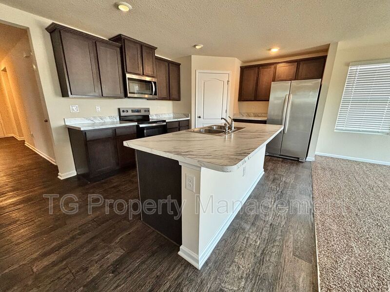 Foto principal - 15668 Palfrey Chase Dr