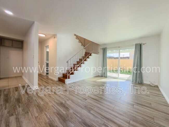 Foto del edificio - 18012 Manhattan Pl