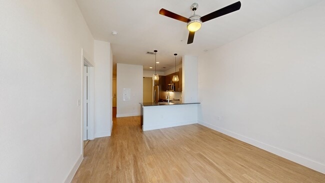 Interior Photo - Griffis Oak Lawn