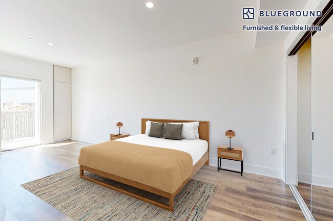 Foto del edificio - 1821 S Bentley Ave