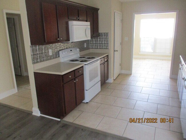 Foto del edificio - 133 Laurelwood Ct