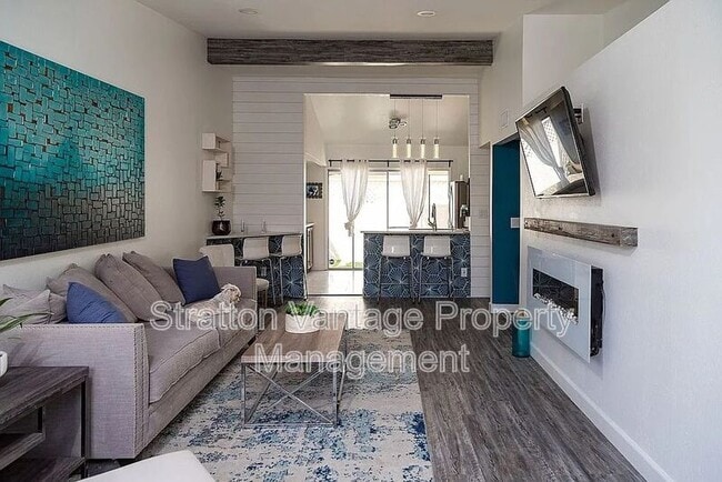 Building Photo - 2818 N 49th Pl