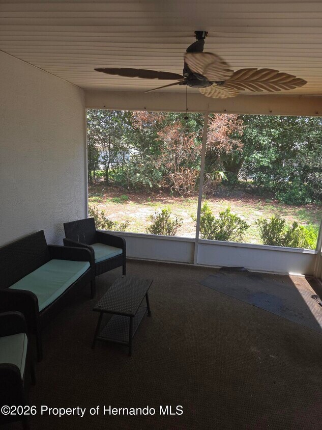 Building Photo - 10387 Ventura Dr