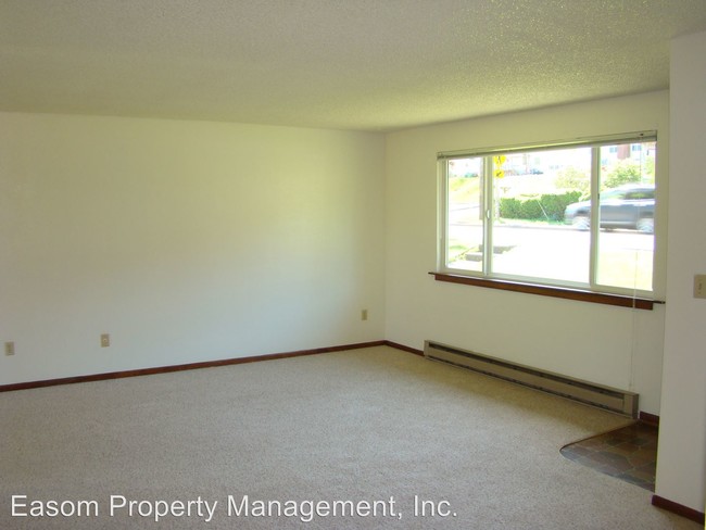 Building Photo - 4460 Leif Erikson Dr