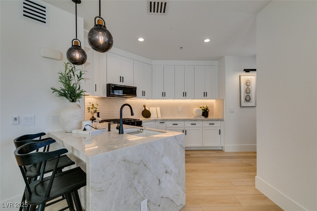 Foto principal - 8777 W Maule Ave