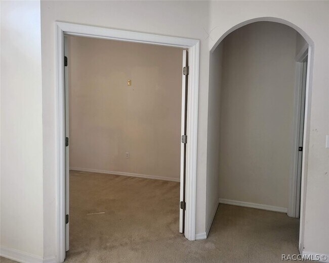 Foto del edificio - 2486 W Swanson Dr