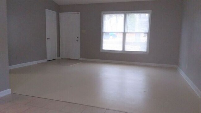 Foto del edificio - 3 bedroom/1 bath located in Durham