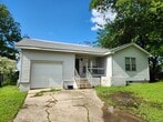 Primary Photo - 1826 E 6th