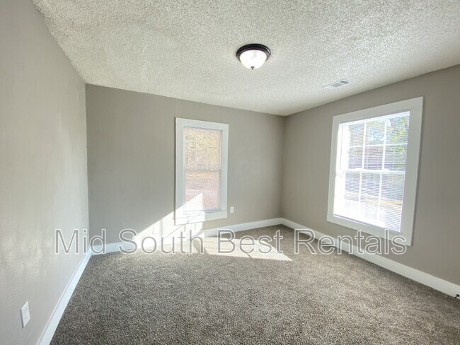 Building Photo - 8100 W 35th St
