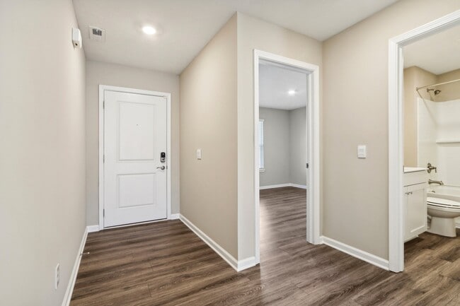 Building Photo - 739 Cattail Dr