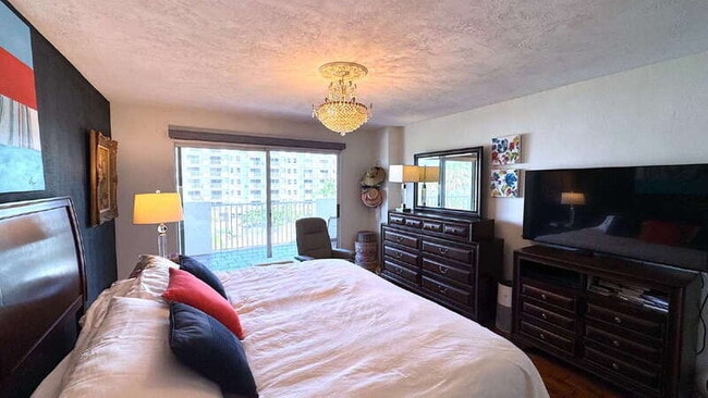 Foto del edificio - 1 John Anderson Dr