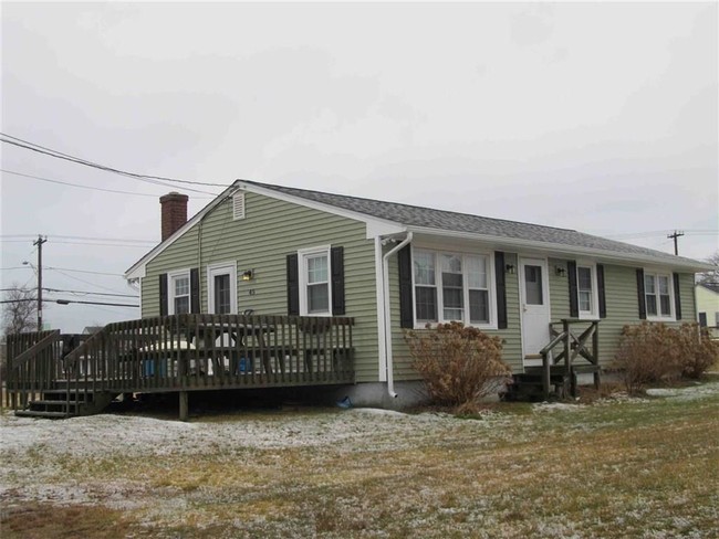Building Photo - 45 Green Meadow Dr