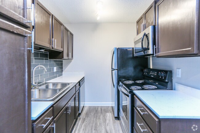 Interior Photo - 302 North