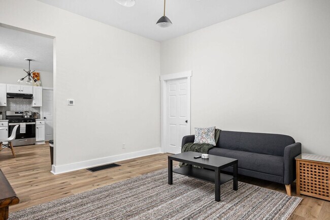 Foto del edificio - 844 Camp St