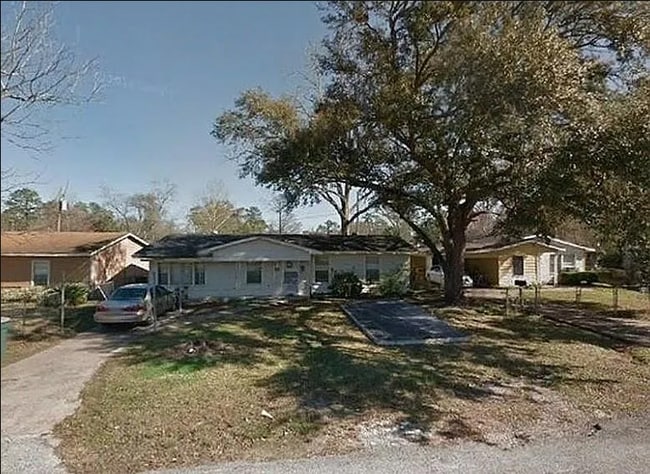 Building Photo - 4440 Swing Dr