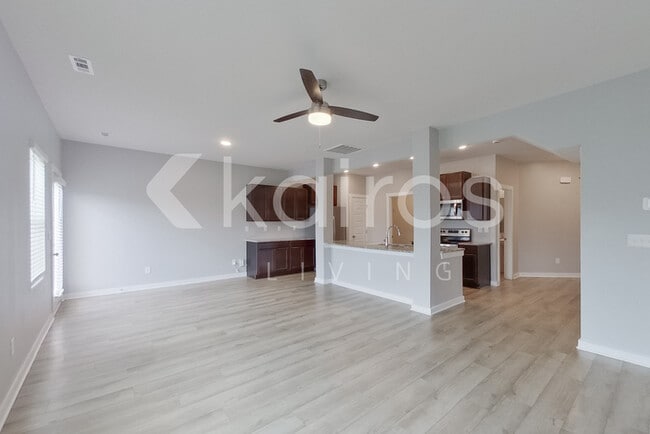 Building Photo - 6405 Upchurch Dr