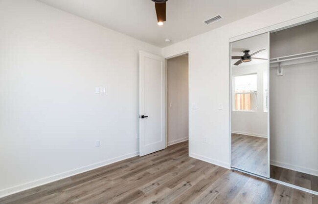 Building Photo - H012-KENWATER