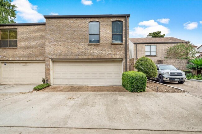 Building Photo - 2555 Bering Dr