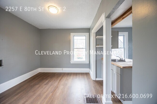 Foto del edificio - 2257 E 80th St