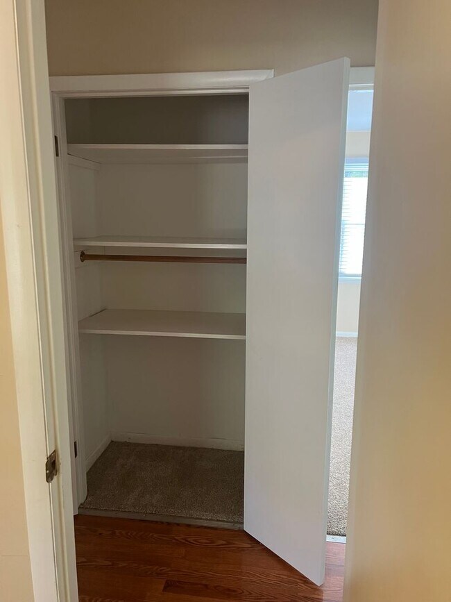 Building Photo - 3bd/1.5ba home in St James
